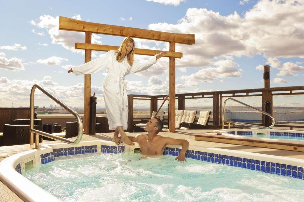 Hotel Acclaim By Clique 4*