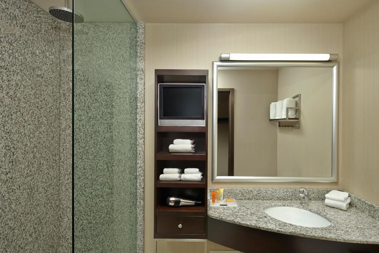 Acclaim By Clique Calgary