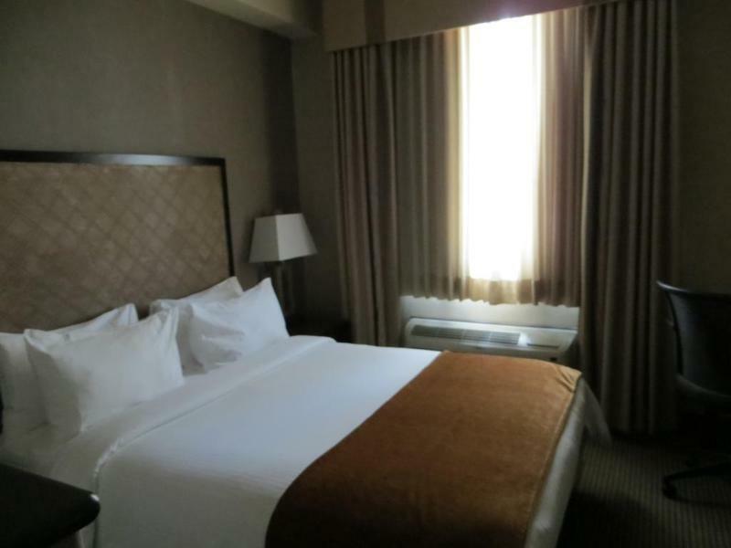 Hotel Acclaim By Clique Calgary