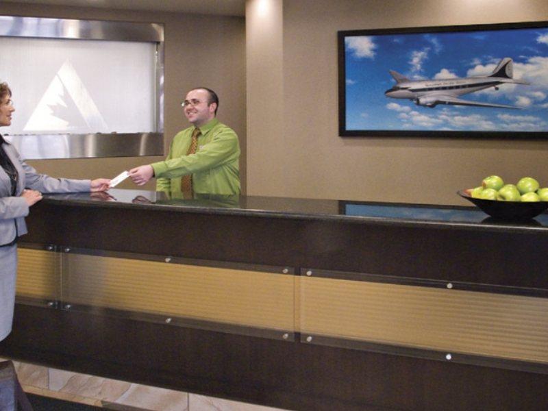 Hotel Acclaim By Clique Calgary